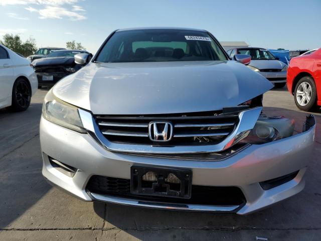 Photo 4 VIN: 1HGCR2E3XEA138780 - HONDA ACCORD 