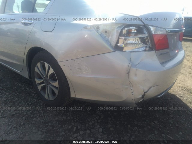 Photo 5 VIN: 1HGCR2E3XFA156665 - HONDA ACCORD SEDAN 