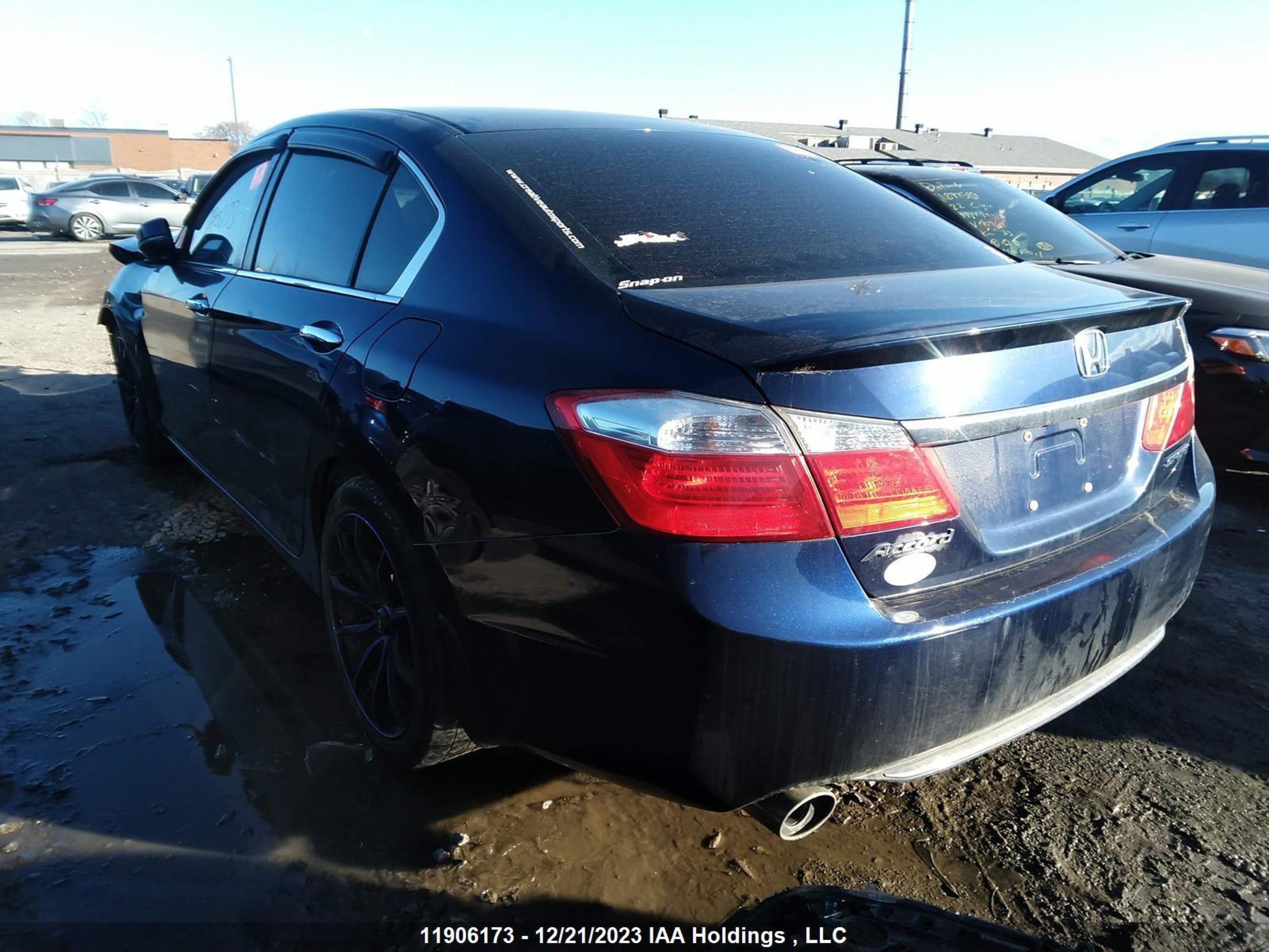 Photo 2 VIN: 1HGCR2E53EA807327 - HONDA ACCORD 