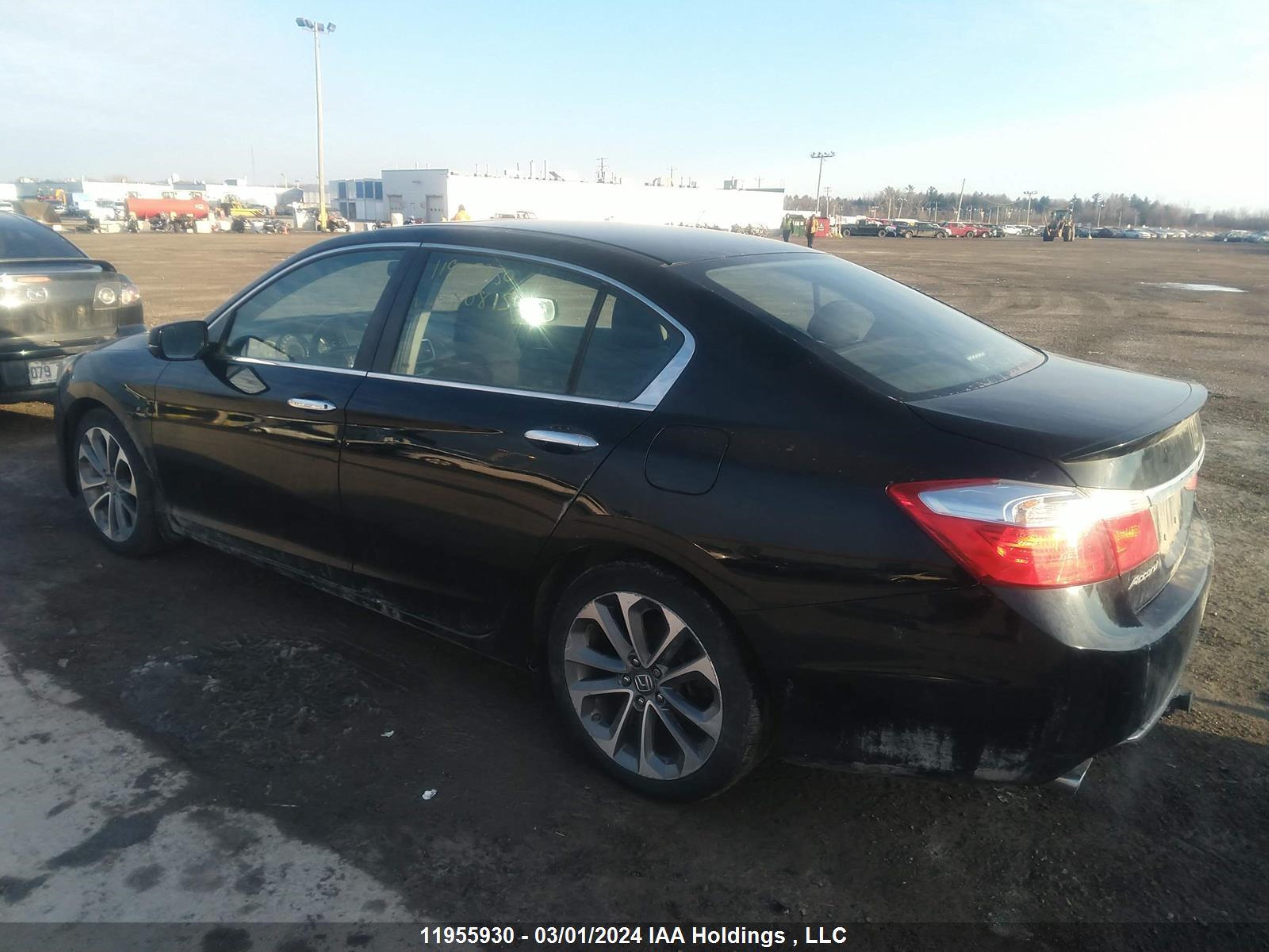 Photo 2 VIN: 1HGCR2E54FA808150 - HONDA ACCORD 