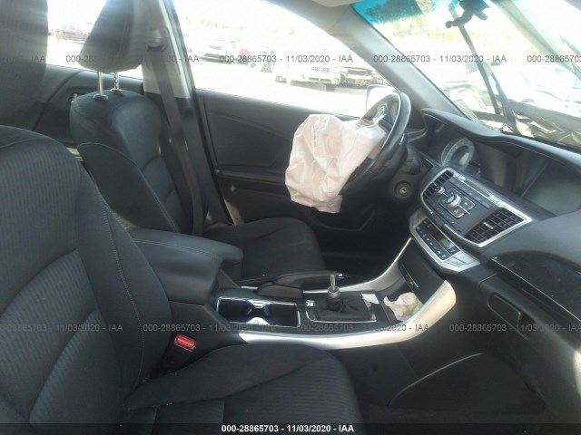 Photo 4 VIN: 1HGCR2E55DA124107 - HONDA ACCORD SDN 