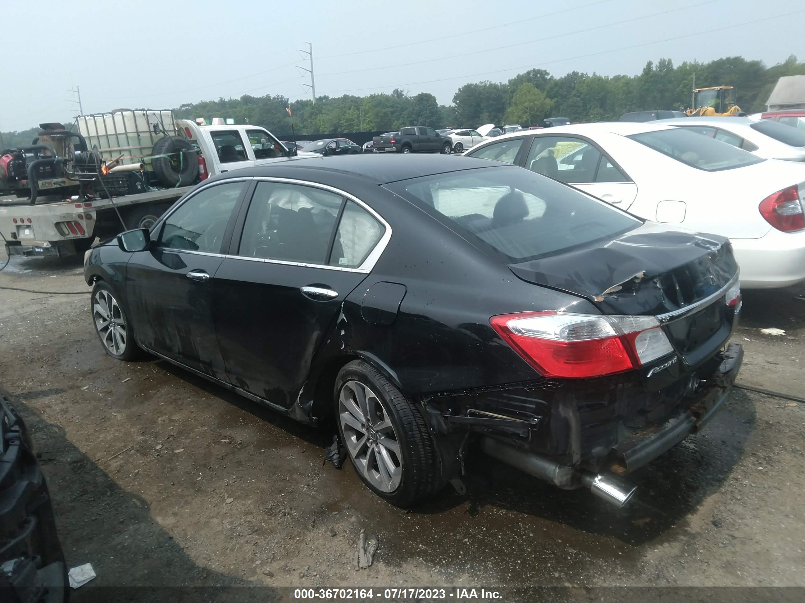 Photo 2 VIN: 1HGCR2E57FA076371 - HONDA ACCORD 