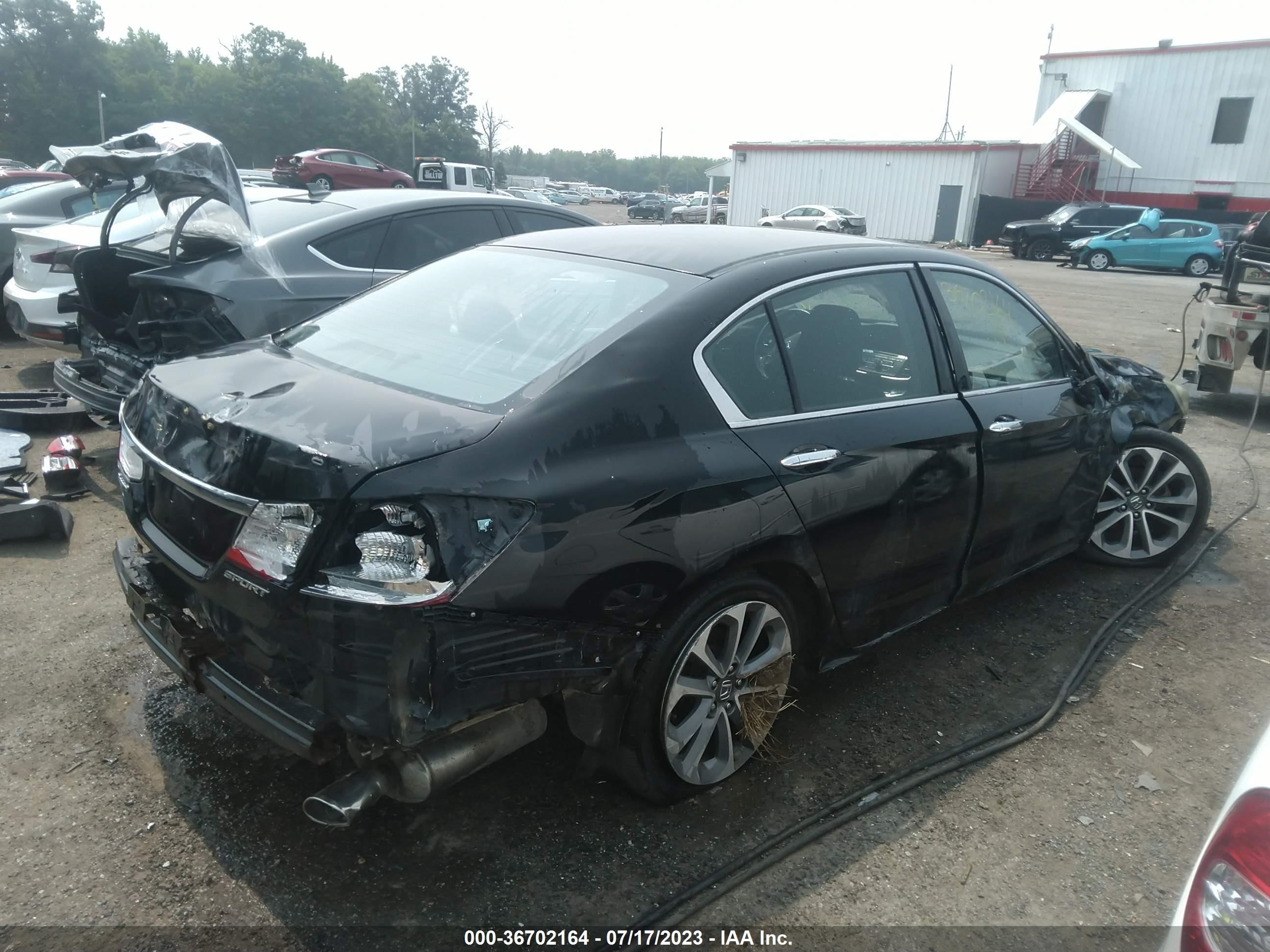 Photo 3 VIN: 1HGCR2E57FA076371 - HONDA ACCORD 