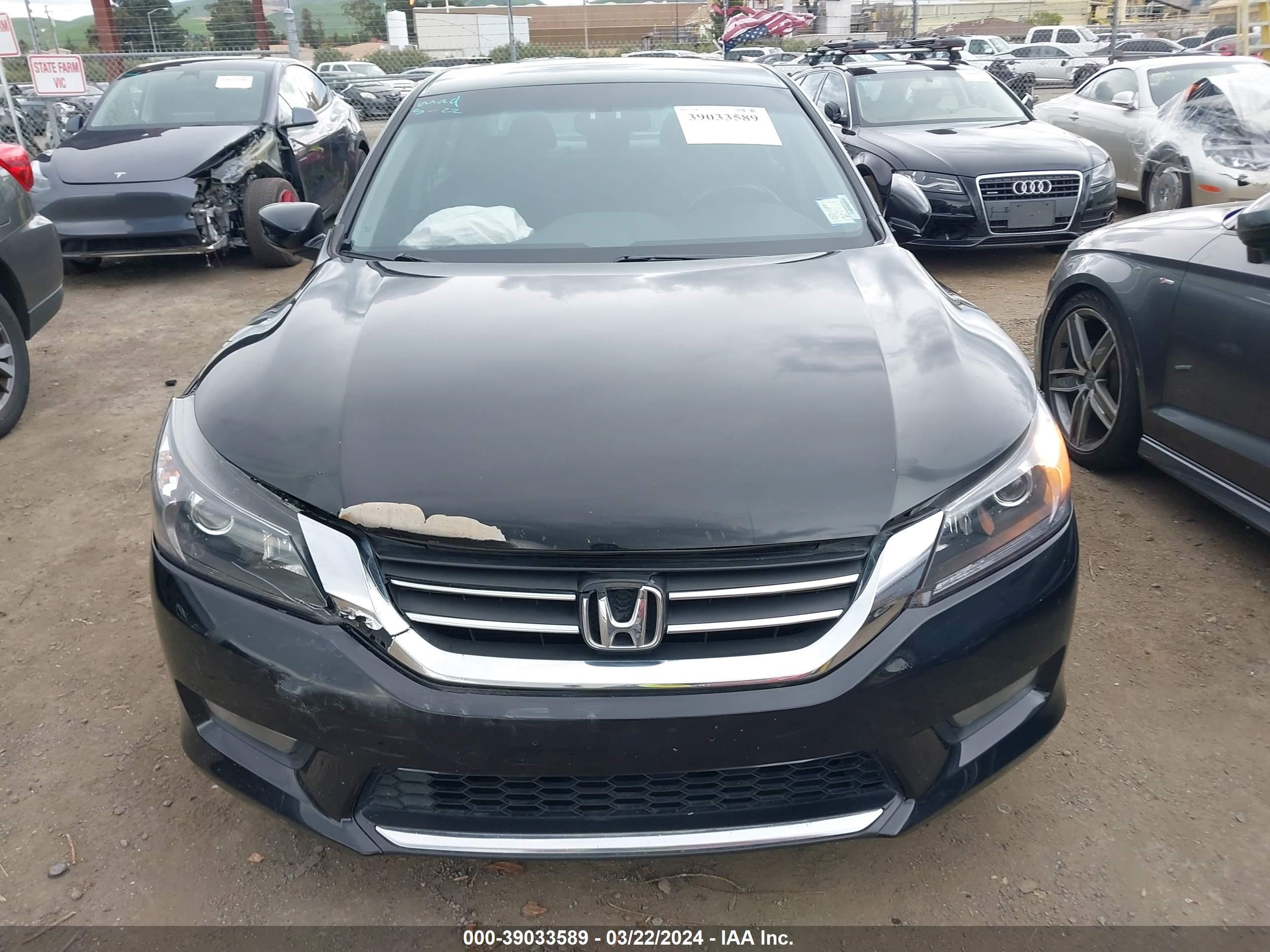 Photo 11 VIN: 1HGCR2E59EA134995 - HONDA ACCORD 