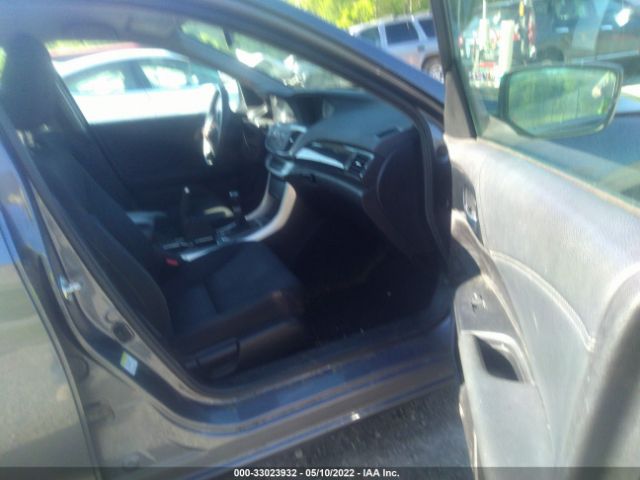 Photo 4 VIN: 1HGCR2E5XFA151872 - HONDA ACCORD SEDAN 