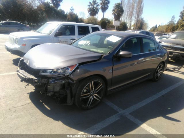 Photo 1 VIN: 1HGCR2E5XHA156590 - HONDA ACCORD SEDAN 