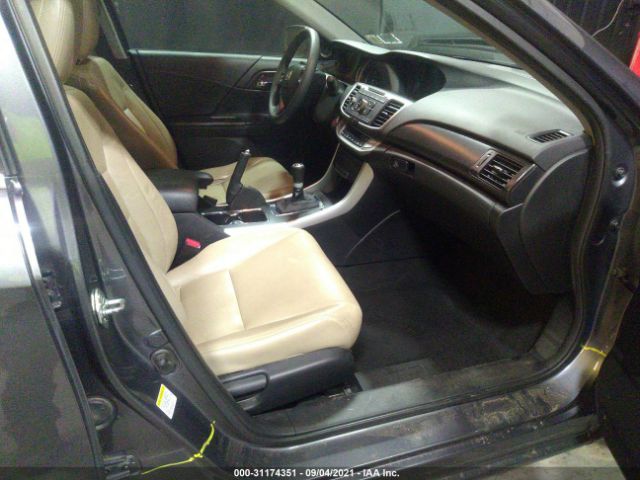 Photo 4 VIN: 1HGCR2E73DA107145 - HONDA ACCORD SDN 