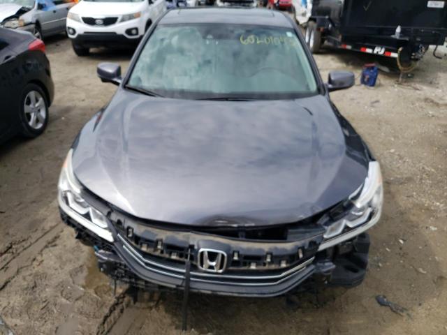 Photo 4 VIN: 1HGCR2F00HA042701 - HONDA ACCORD EX 