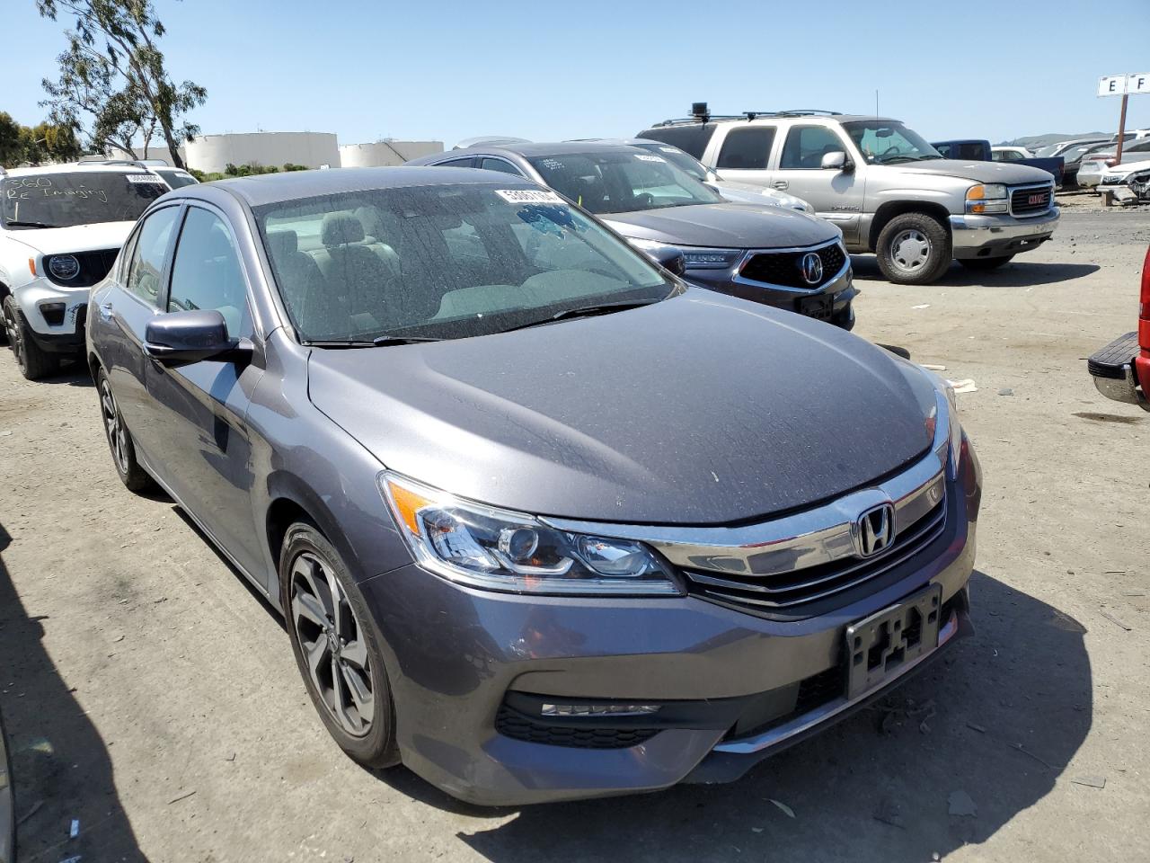 Photo 3 VIN: 1HGCR2F01GA003307 - HONDA ACCORD 