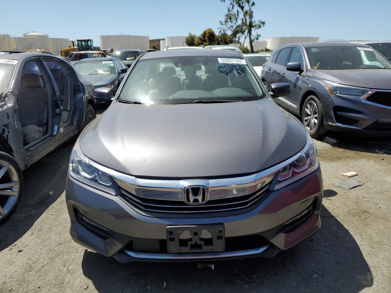 Photo 4 VIN: 1HGCR2F01GA003307 - HONDA ACCORD 