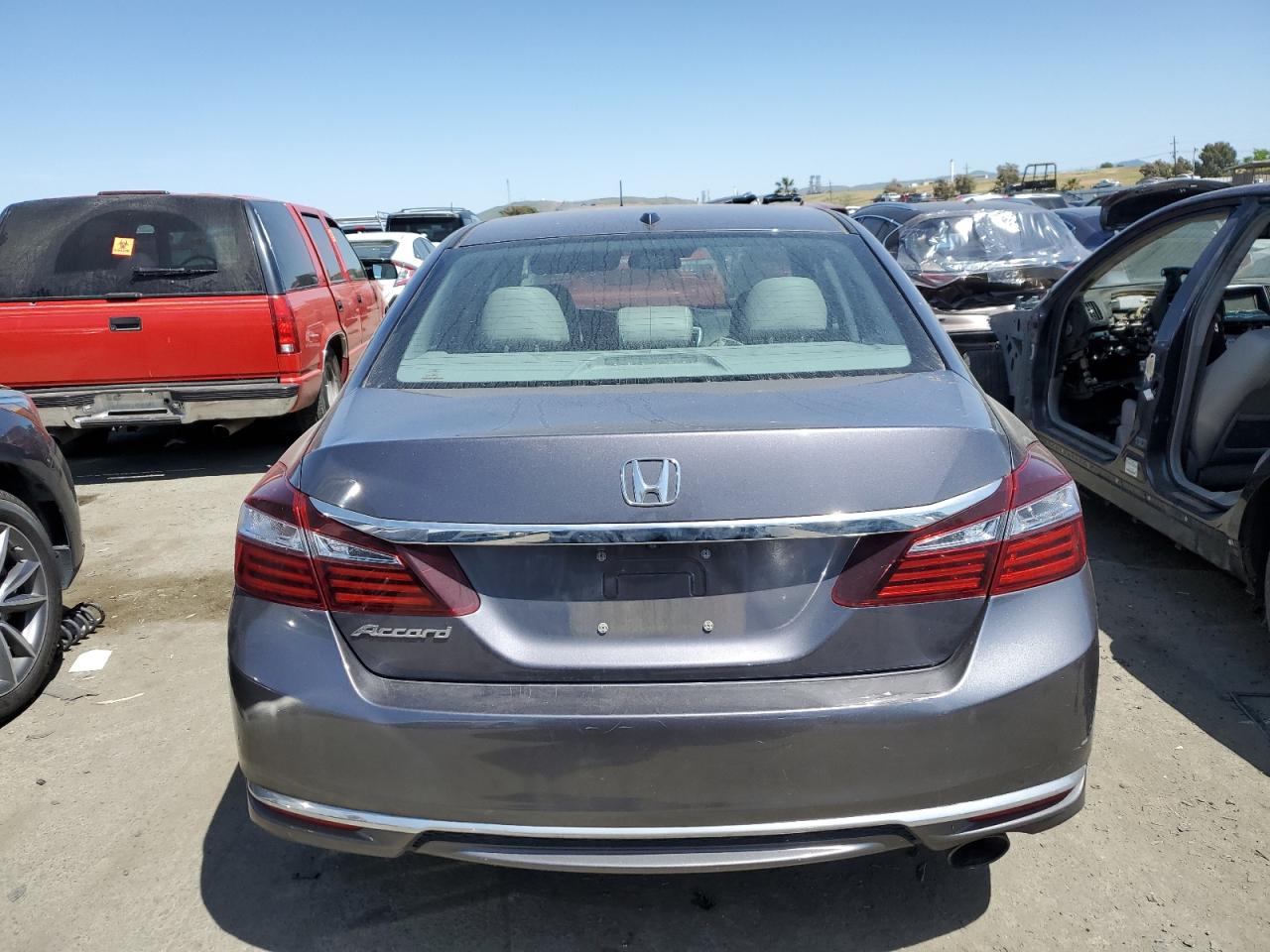 Photo 5 VIN: 1HGCR2F01GA003307 - HONDA ACCORD 