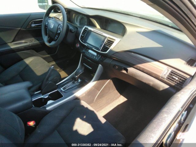 Photo 4 VIN: 1HGCR2F02HA184547 - HONDA ACCORD SEDAN 