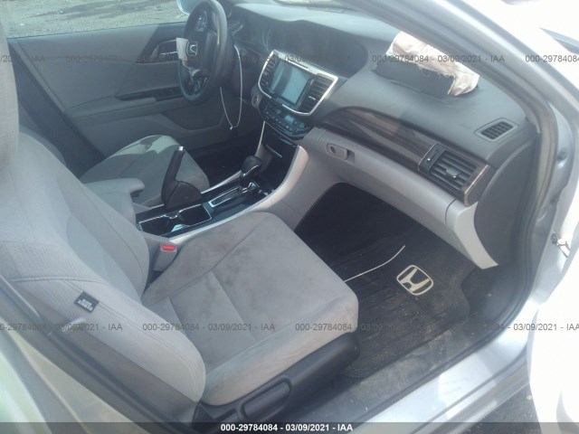 Photo 4 VIN: 1HGCR2F03GA004085 - HONDA ACCORD SEDAN 