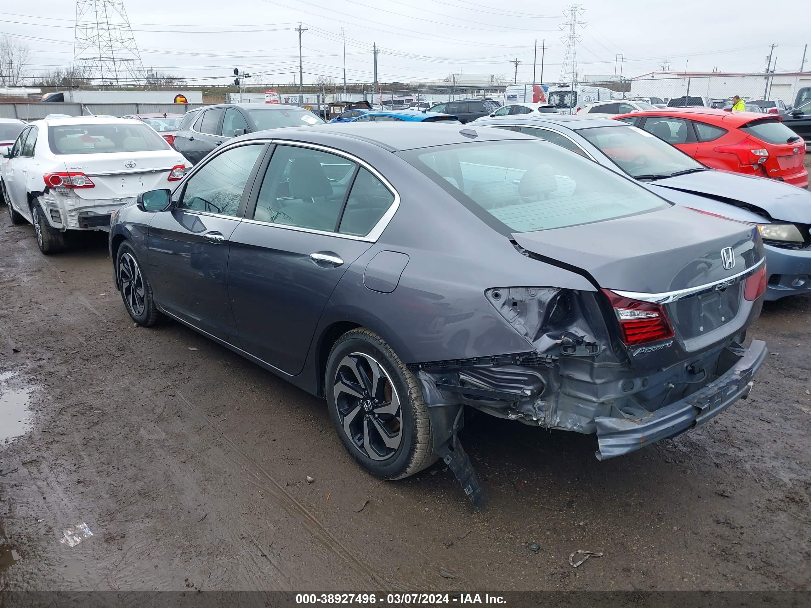 Photo 2 VIN: 1HGCR2F04GA194320 - HONDA ACCORD 