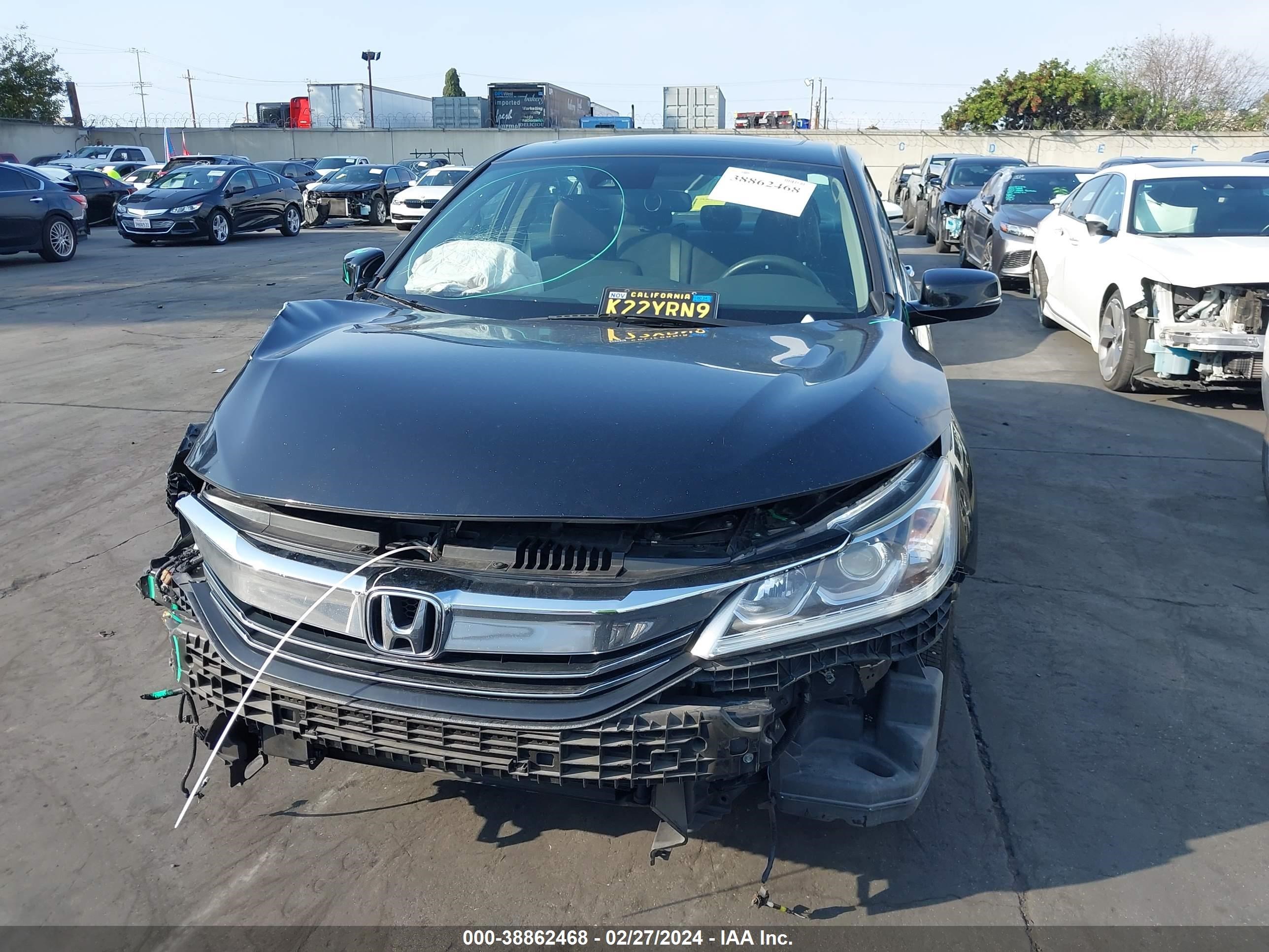 Photo 12 VIN: 1HGCR2F04HA034780 - HONDA ACCORD 