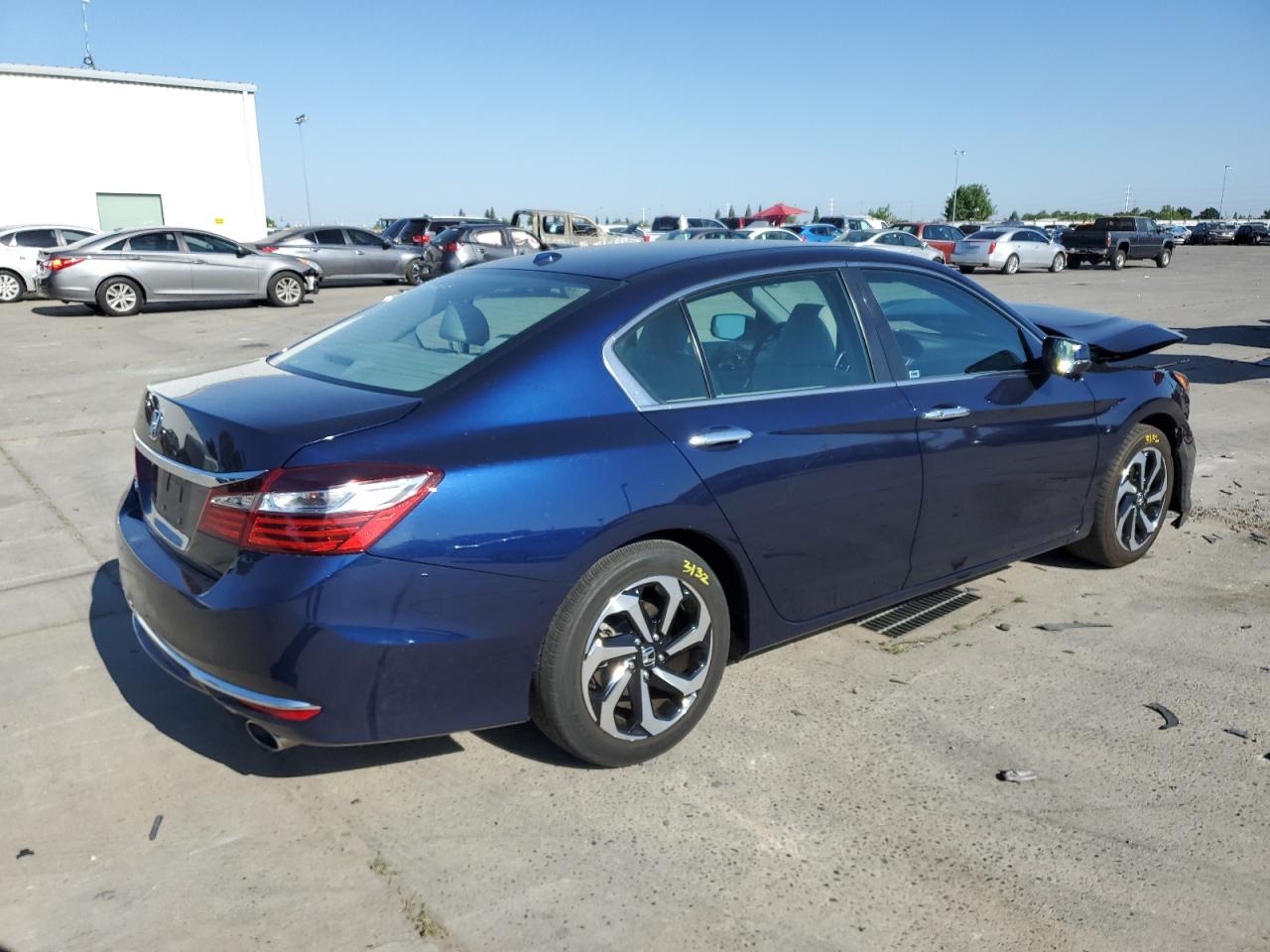 Photo 2 VIN: 1HGCR2F07GA183263 - HONDA ACCORD 