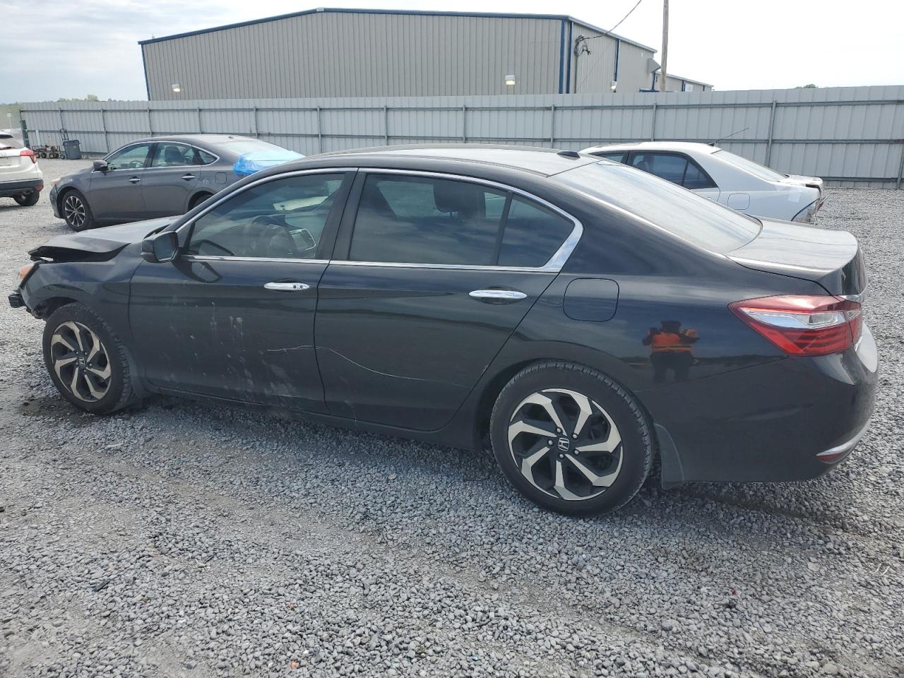 Photo 1 VIN: 1HGCR2F0XHA203863 - HONDA ACCORD 