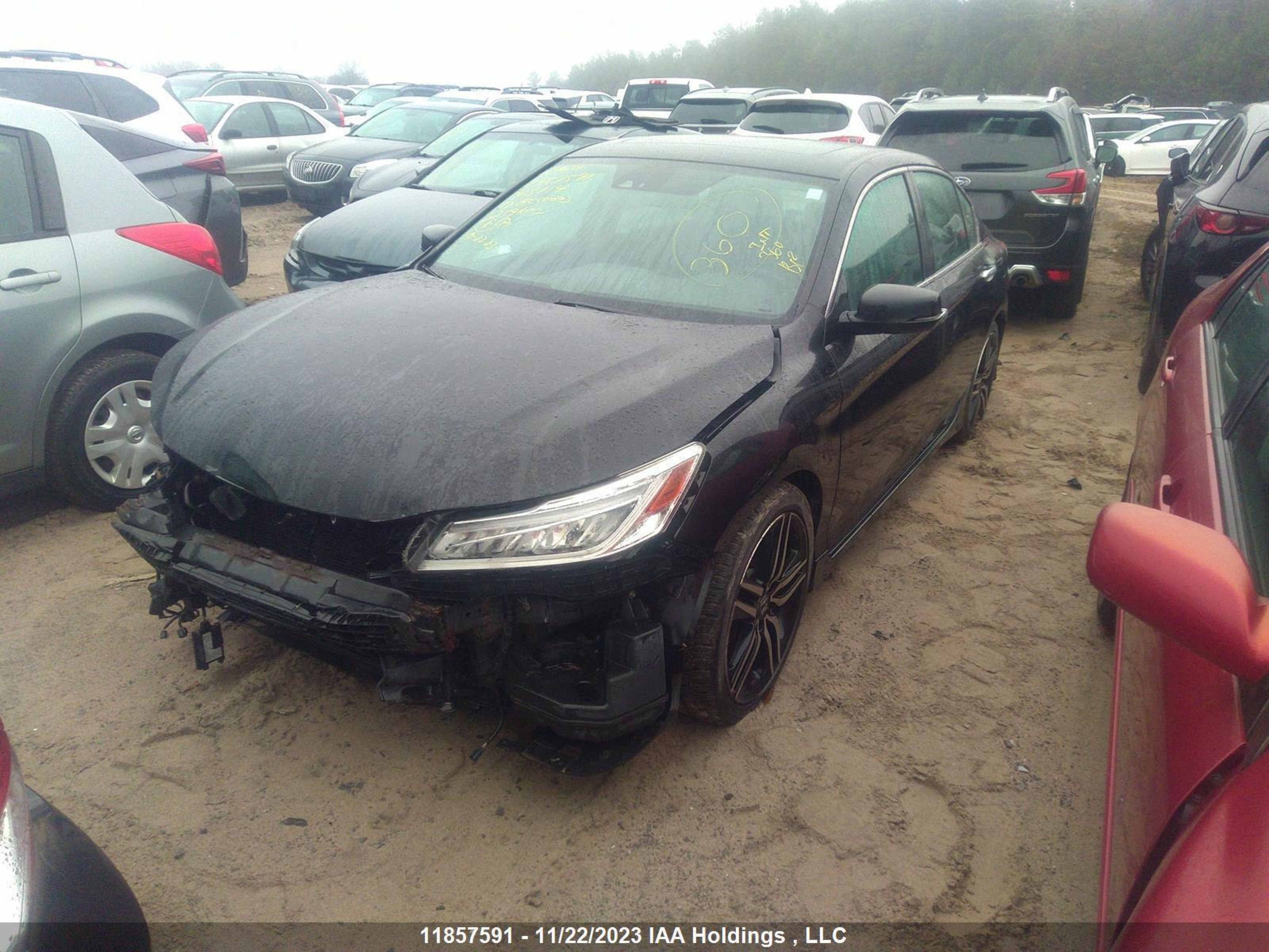 Photo 1 VIN: 1HGCR2F0XHA805114 - HONDA ACCORD 