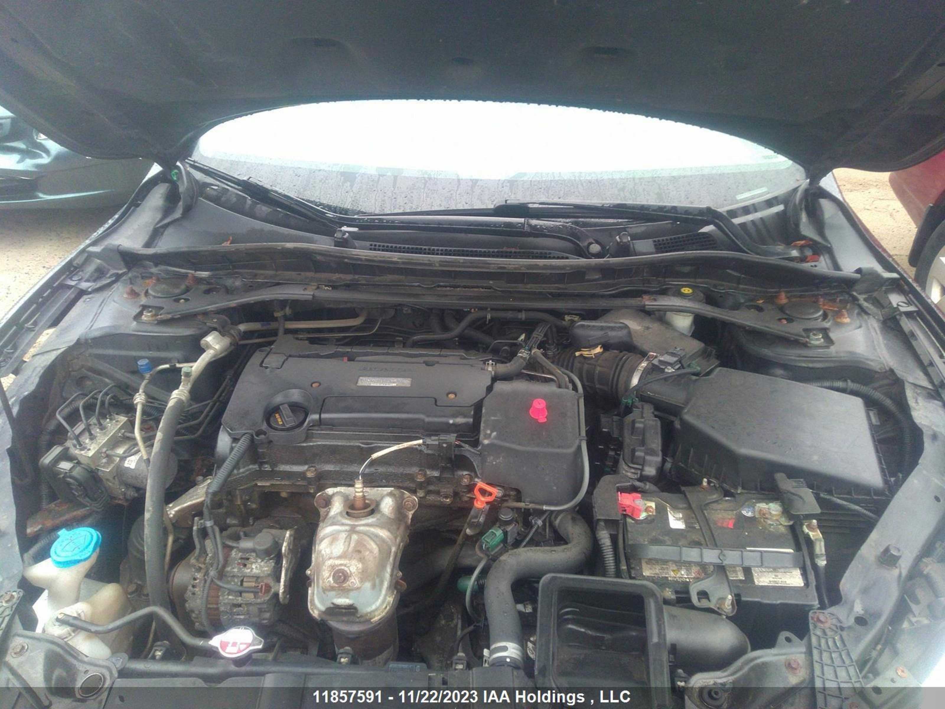 Photo 9 VIN: 1HGCR2F0XHA805114 - HONDA ACCORD 