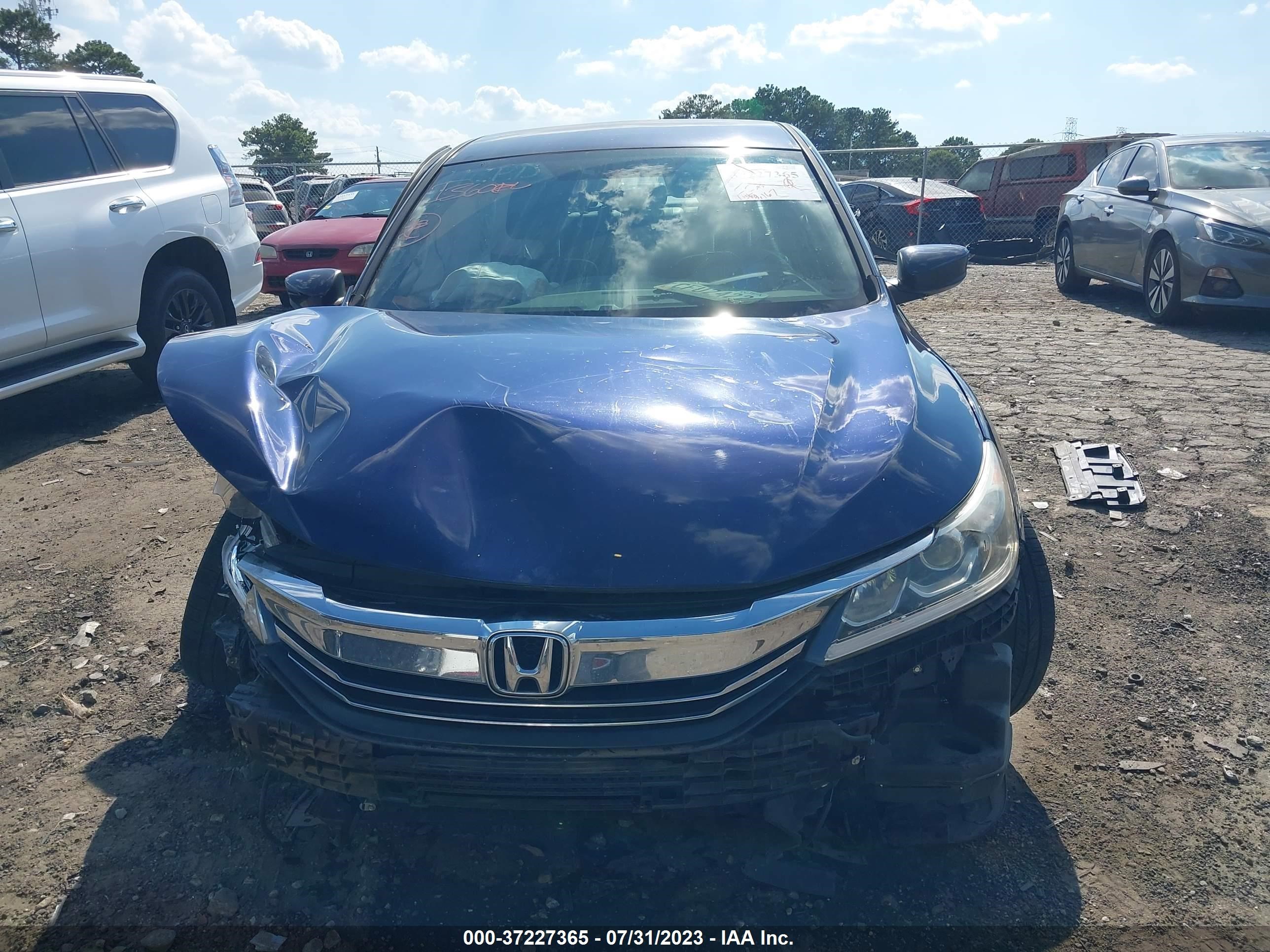 Photo 12 VIN: 1HGCR2F10HA036101 - HONDA ACCORD 