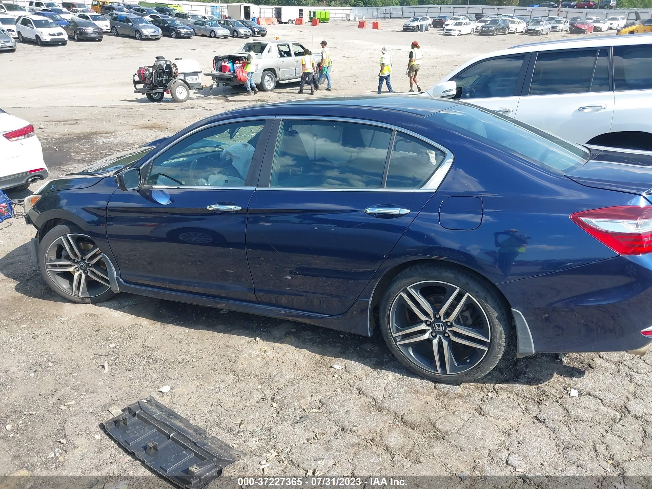 Photo 14 VIN: 1HGCR2F10HA036101 - HONDA ACCORD 