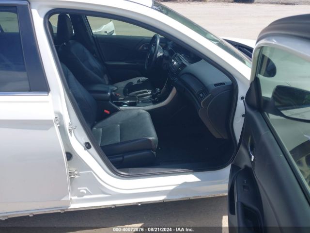 Photo 4 VIN: 1HGCR2F10HA163849 - HONDA ACCORD 