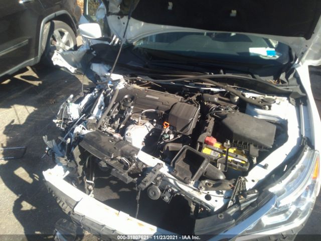 Photo 9 VIN: 1HGCR2F11HA142802 - HONDA ACCORD SEDAN 