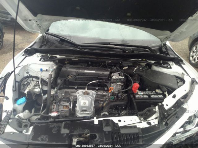 Photo 9 VIN: 1HGCR2F12HA017940 - HONDA ACCORD SEDAN 