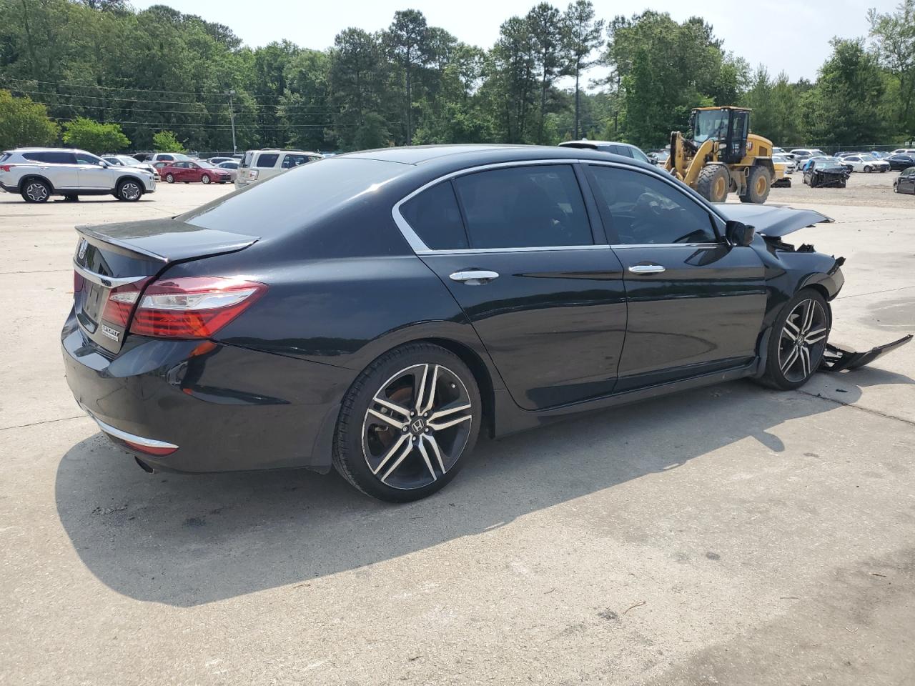 Photo 2 VIN: 1HGCR2F12HA171645 - HONDA ACCORD 