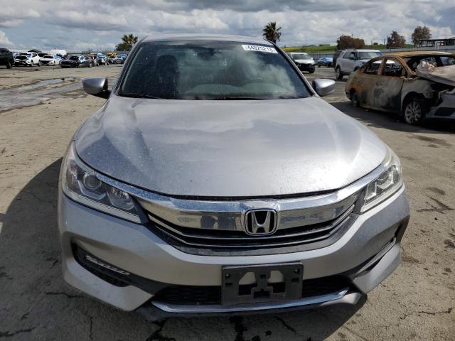 Photo 4 VIN: 1HGCR2F12HA184668 - HONDA ACCORD SPO 