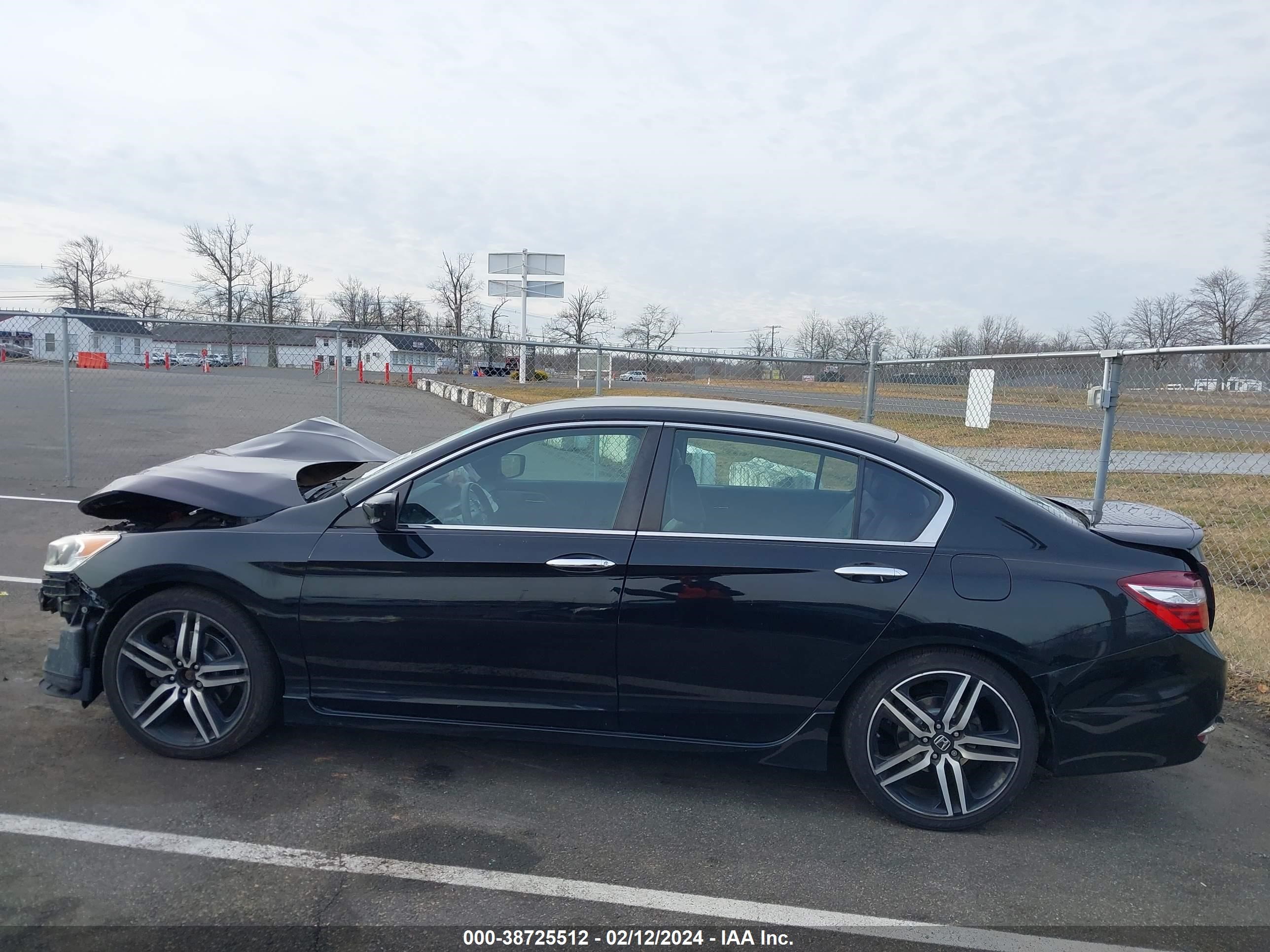 Photo 13 VIN: 1HGCR2F12HA204773 - HONDA ACCORD 