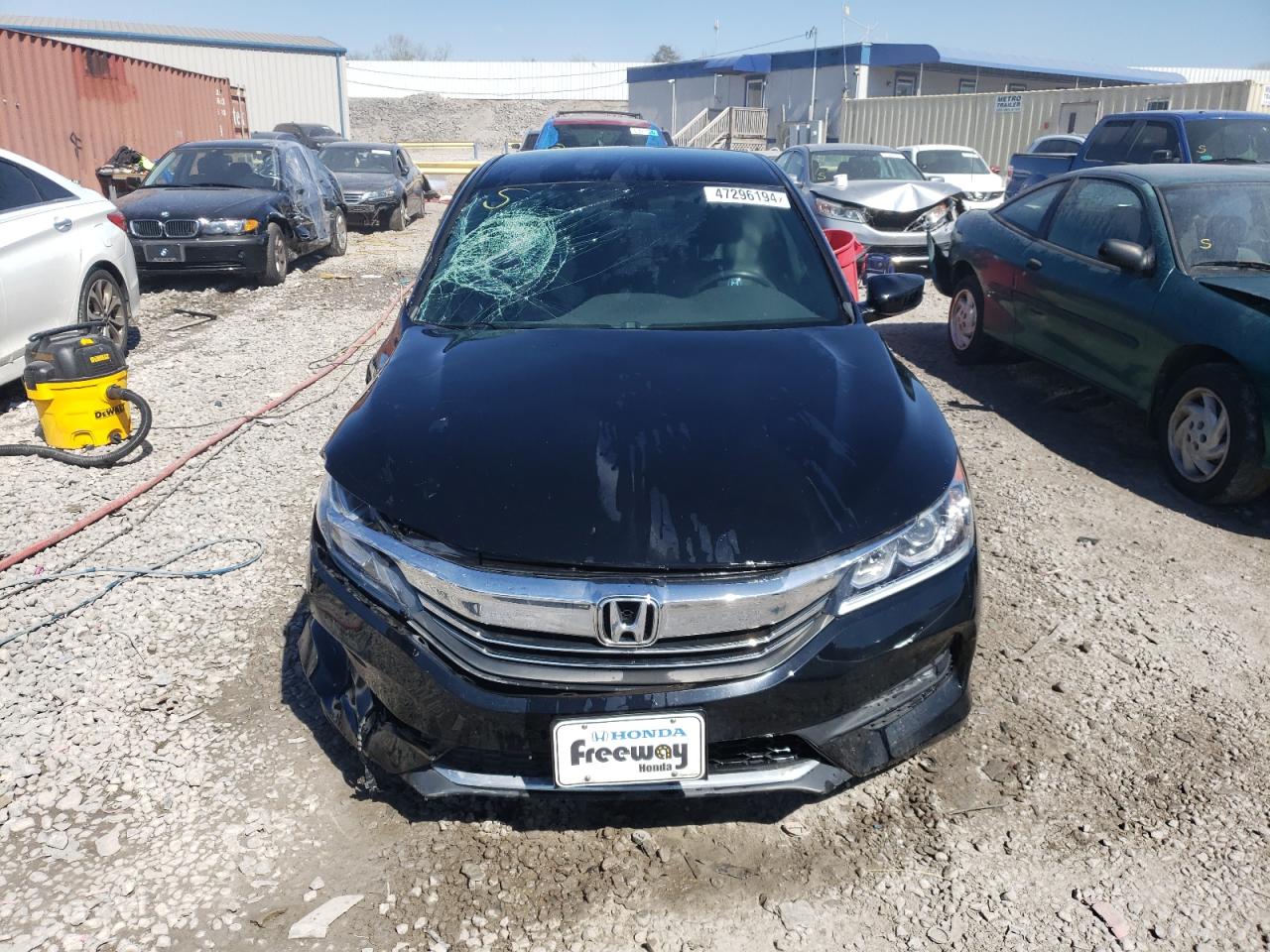 Photo 4 VIN: 1HGCR2F12HA219029 - HONDA ACCORD 