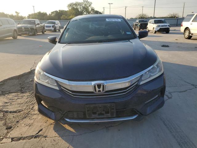 Photo 4 VIN: 1HGCR2F12HA287234 - HONDA ACCORD SPO 