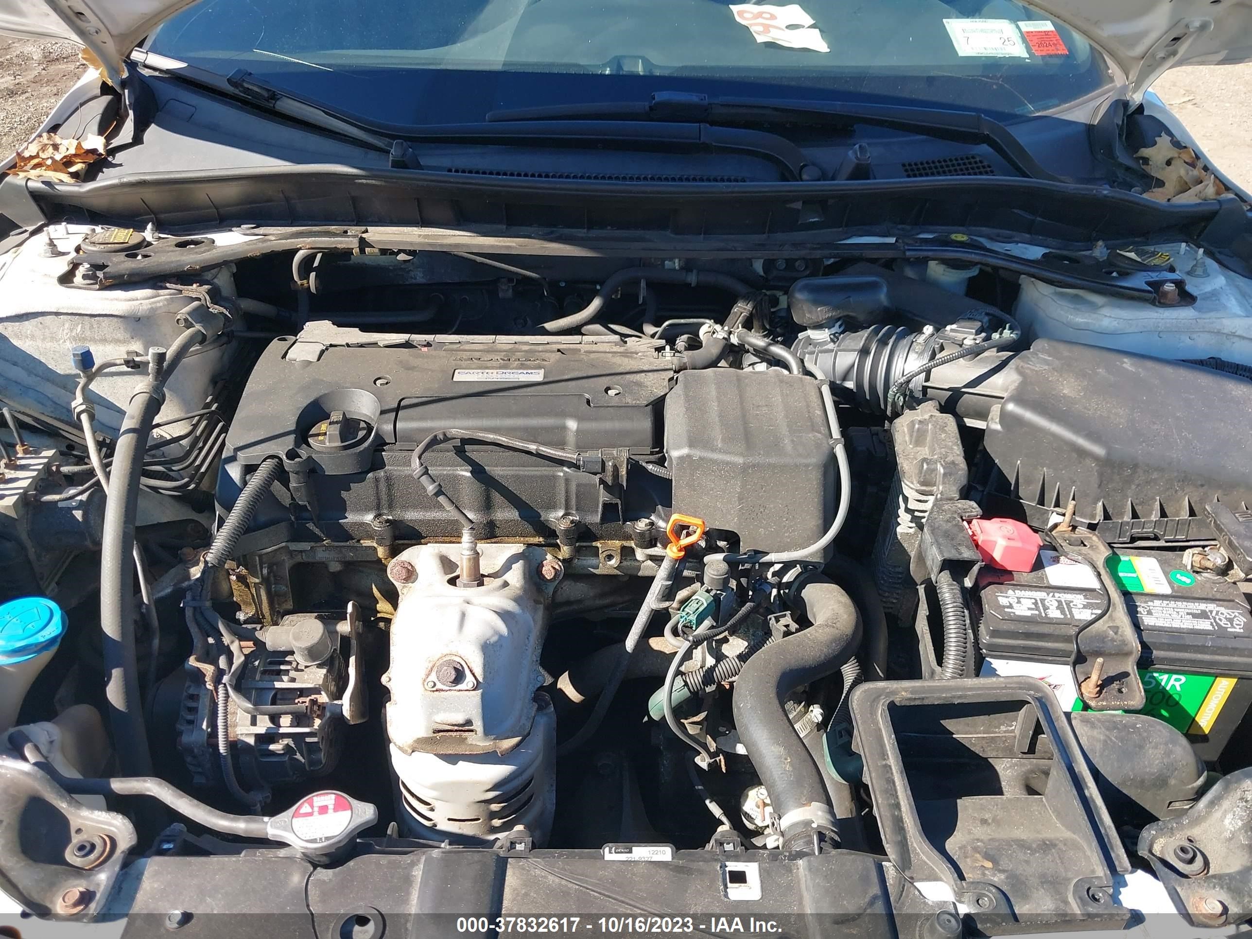 Photo 9 VIN: 1HGCR2F13HA044452 - HONDA ACCORD 