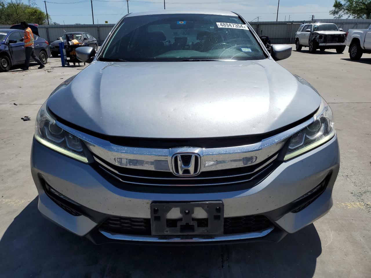 Photo 4 VIN: 1HGCR2F13HA078410 - HONDA ACCORD 