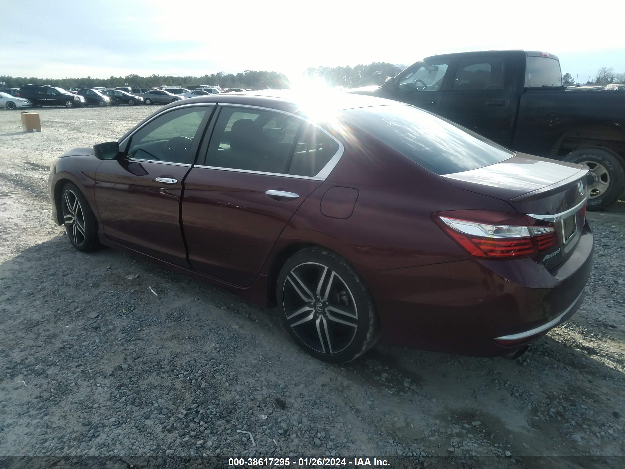 Photo 2 VIN: 1HGCR2F13HA156765 - HONDA ACCORD 