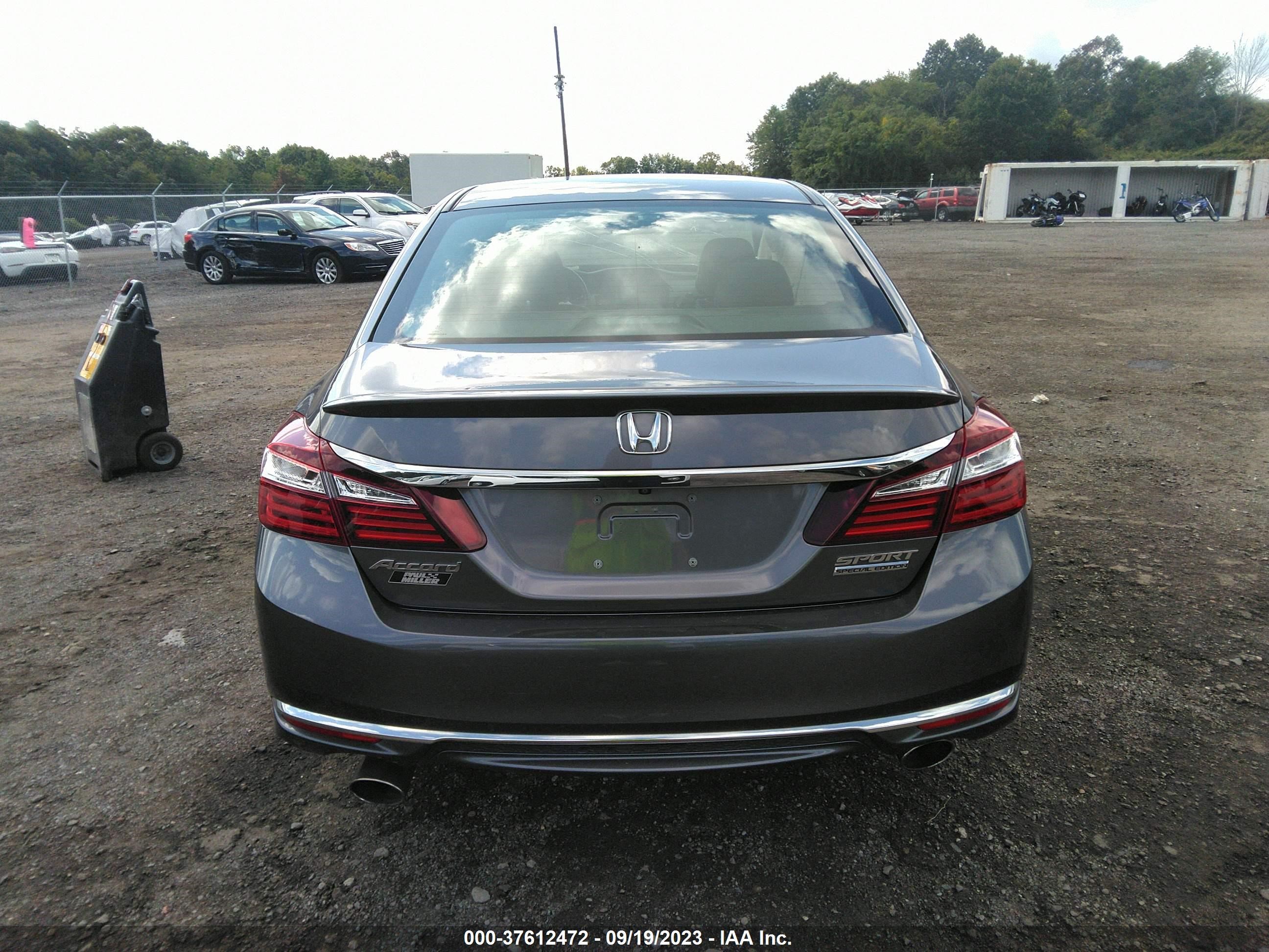 Photo 15 VIN: 1HGCR2F13HA160007 - HONDA ACCORD 