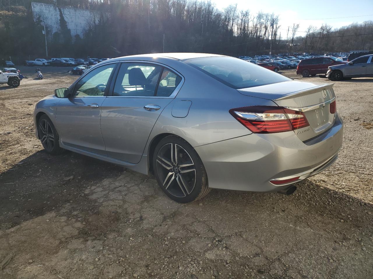 Photo 1 VIN: 1HGCR2F14HA283590 - HONDA ACCORD 