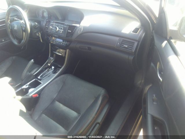 Photo 4 VIN: 1HGCR2F15HA031945 - HONDA ACCORD SEDAN 