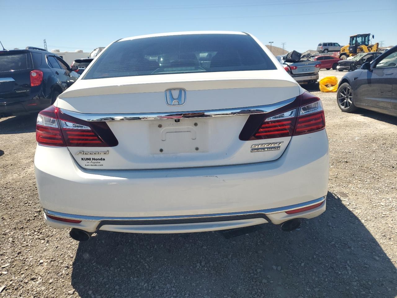 Photo 5 VIN: 1HGCR2F15HA040869 - HONDA ACCORD 