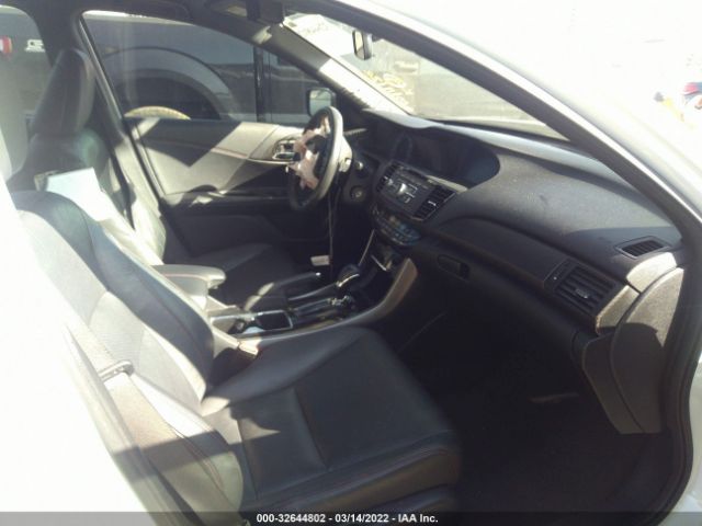 Photo 4 VIN: 1HGCR2F15HA058997 - HONDA ACCORD SEDAN 