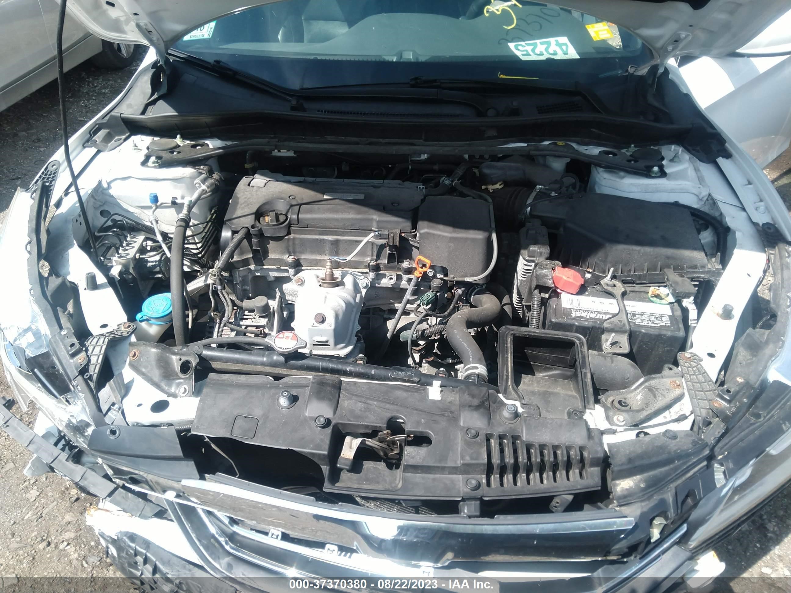 Photo 9 VIN: 1HGCR2F15HA090879 - HONDA ACCORD 