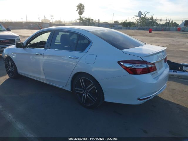 Photo 2 VIN: 1HGCR2F15HA119555 - HONDA ACCORD 