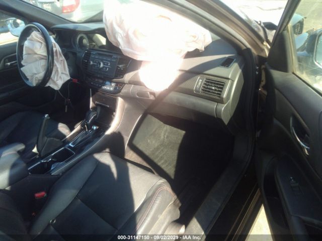 Photo 4 VIN: 1HGCR2F15HA152927 - HONDA ACCORD SEDAN 