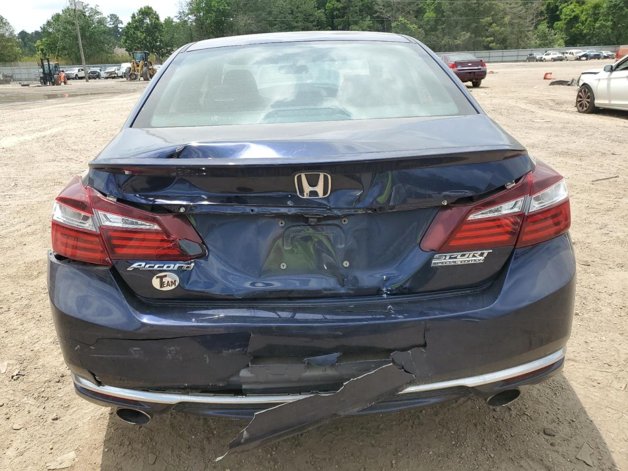 Photo 5 VIN: 1HGCR2F15HA231305 - HONDA ACCORD 