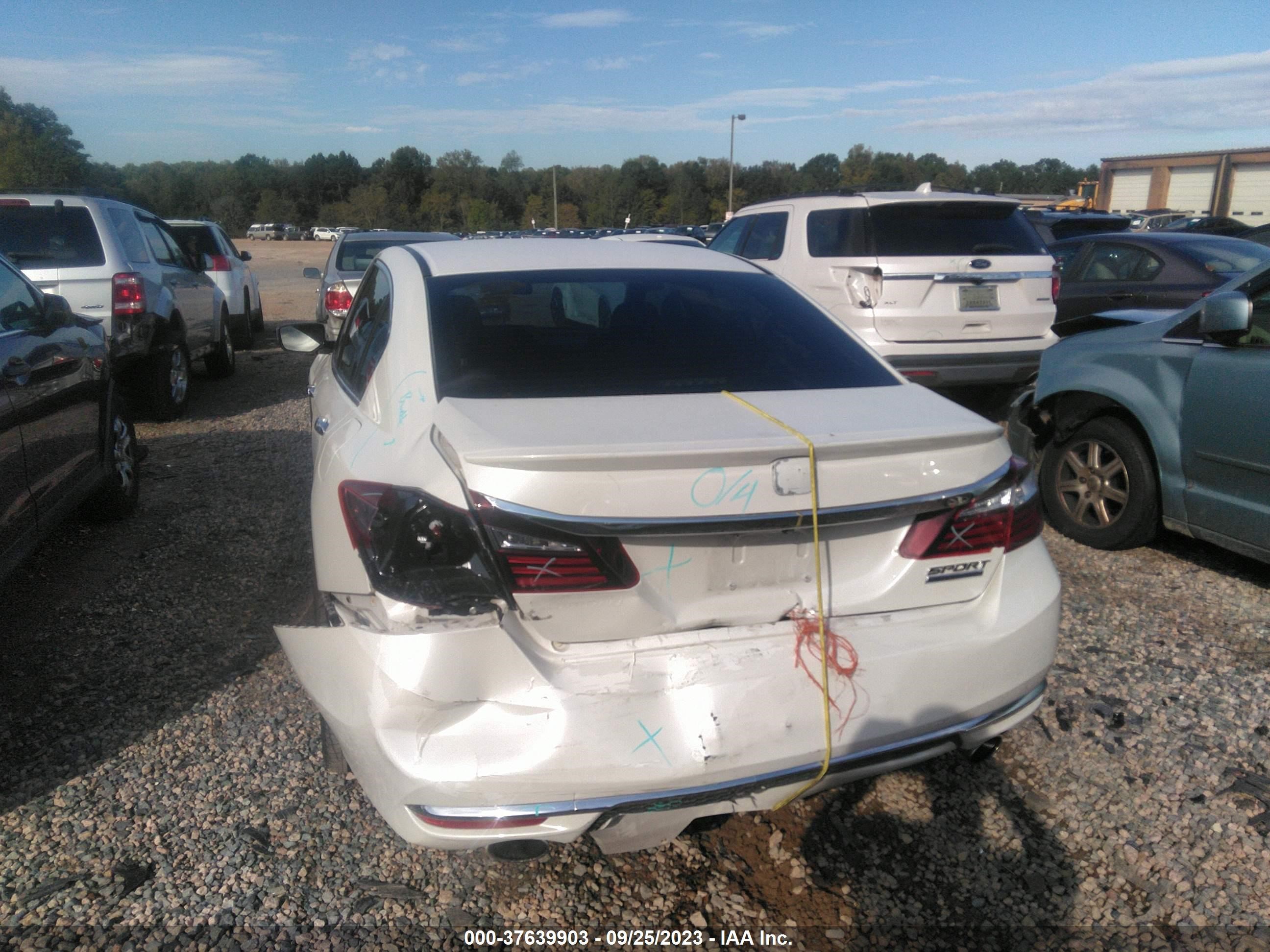 Photo 5 VIN: 1HGCR2F17HA163914 - HONDA ACCORD 