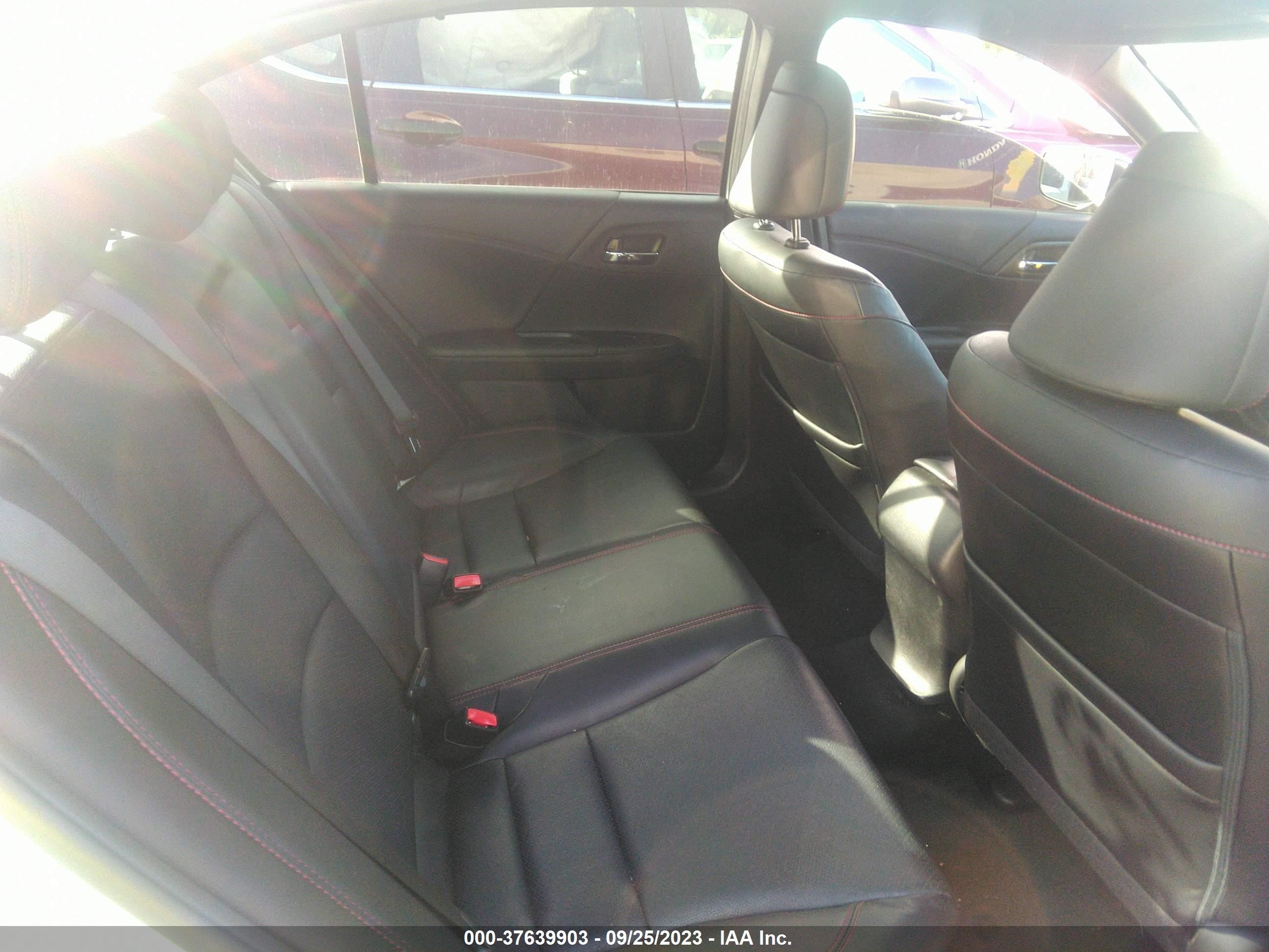 Photo 7 VIN: 1HGCR2F17HA163914 - HONDA ACCORD 