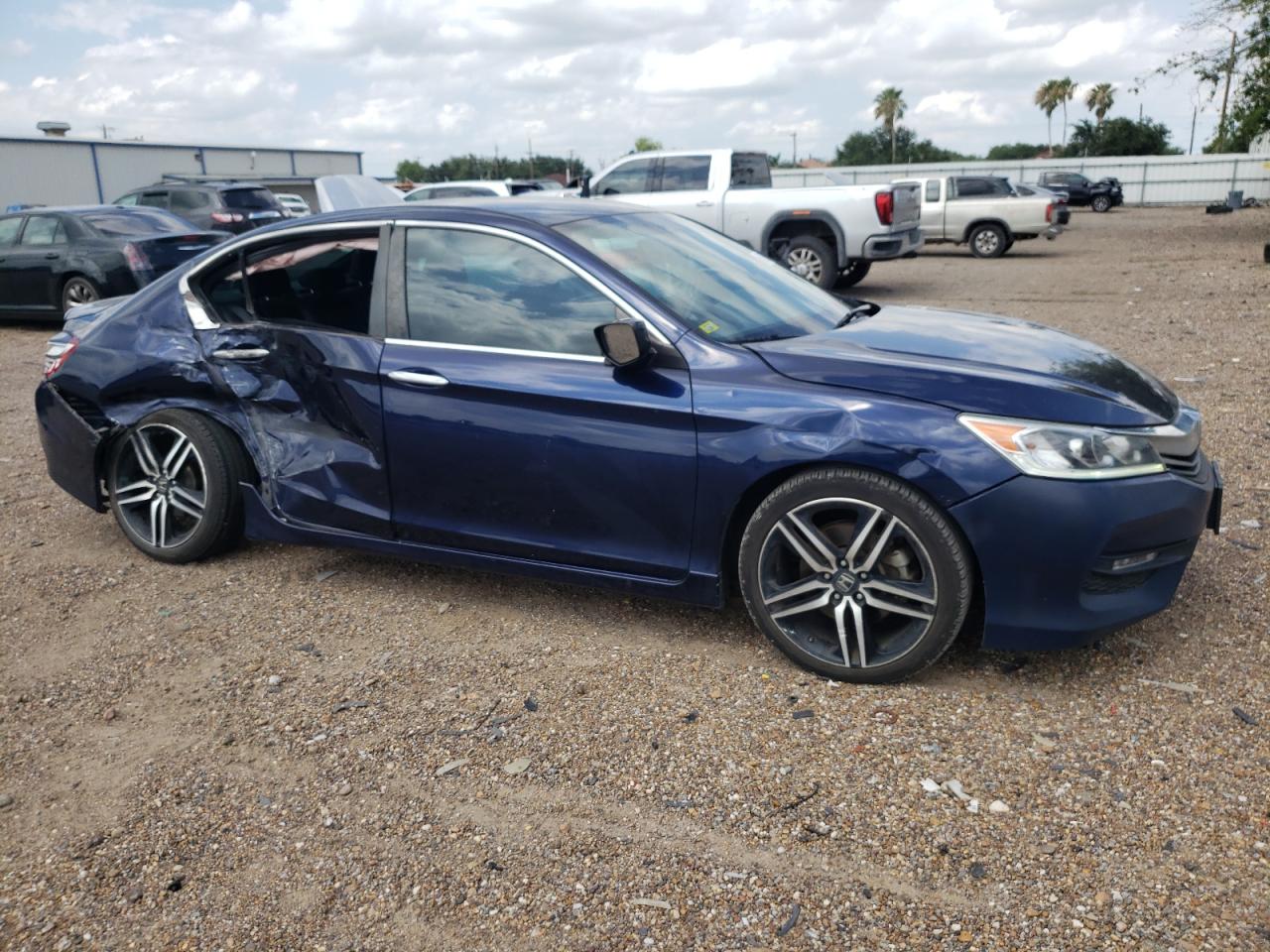 Photo 3 VIN: 1HGCR2F17HA254004 - HONDA ACCORD 