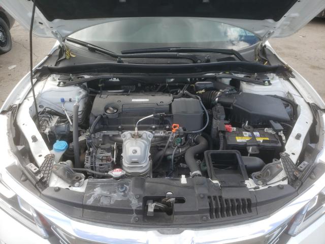 Photo 6 VIN: 1HGCR2F17HA302617 - HONDA ACCORD SPO 