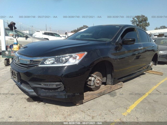 Photo 1 VIN: 1HGCR2F18HA056256 - HONDA ACCORD SEDAN 